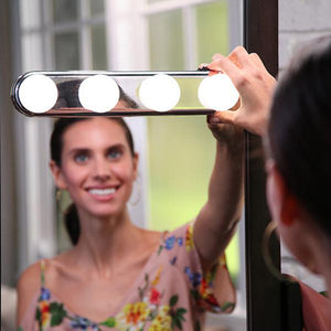 Portable 4 LED Bulbs Studio Make Up Light Super Bright Cosmetic Mirror Light Kit Battery Powered Makeup Light Bathroom Light